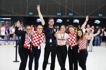 Navijačka atmosfera nije zaobišla ni našu zračnu luku. Ispratili smo vesele ekipe navijača koji u Rusiji bodre hrvatsku reprezentaciju. Sretno Vatreni! 