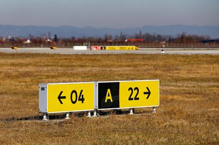 Izmjena oznaka i znakova na manevarskim površinama Zračne luke Franjo Tuđman